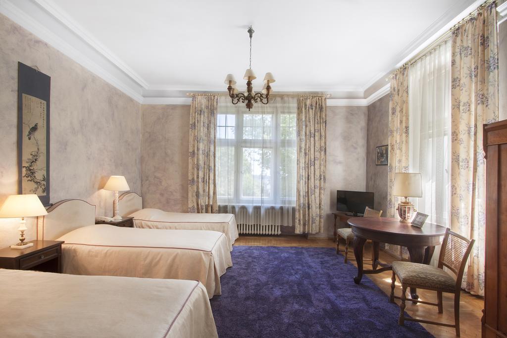 Palac Nieznanice Zabytek Goscinny Ze Spa 客房 照片